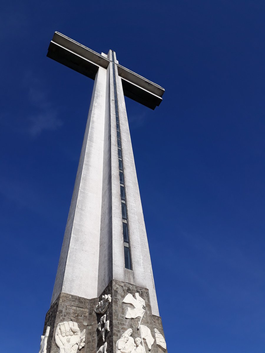 cybertitojj's tweet photo. History carved in stone, set against the sky. ๐
The Dambana ng Kagitingan on Mount Samat is a permanent reminder of the grit and #Heroism that defined Bataan. A must-visit for anyone who wants to understand the soul of the Philippines. #MtSamat #Bataan #History https://t.co/GbA3rW2RUu