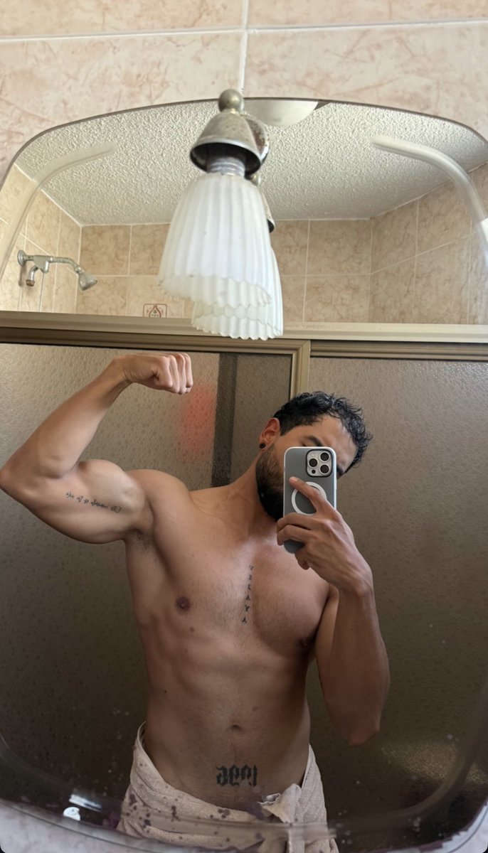 Fabian Chacalon RT 🔥💦 tweet media