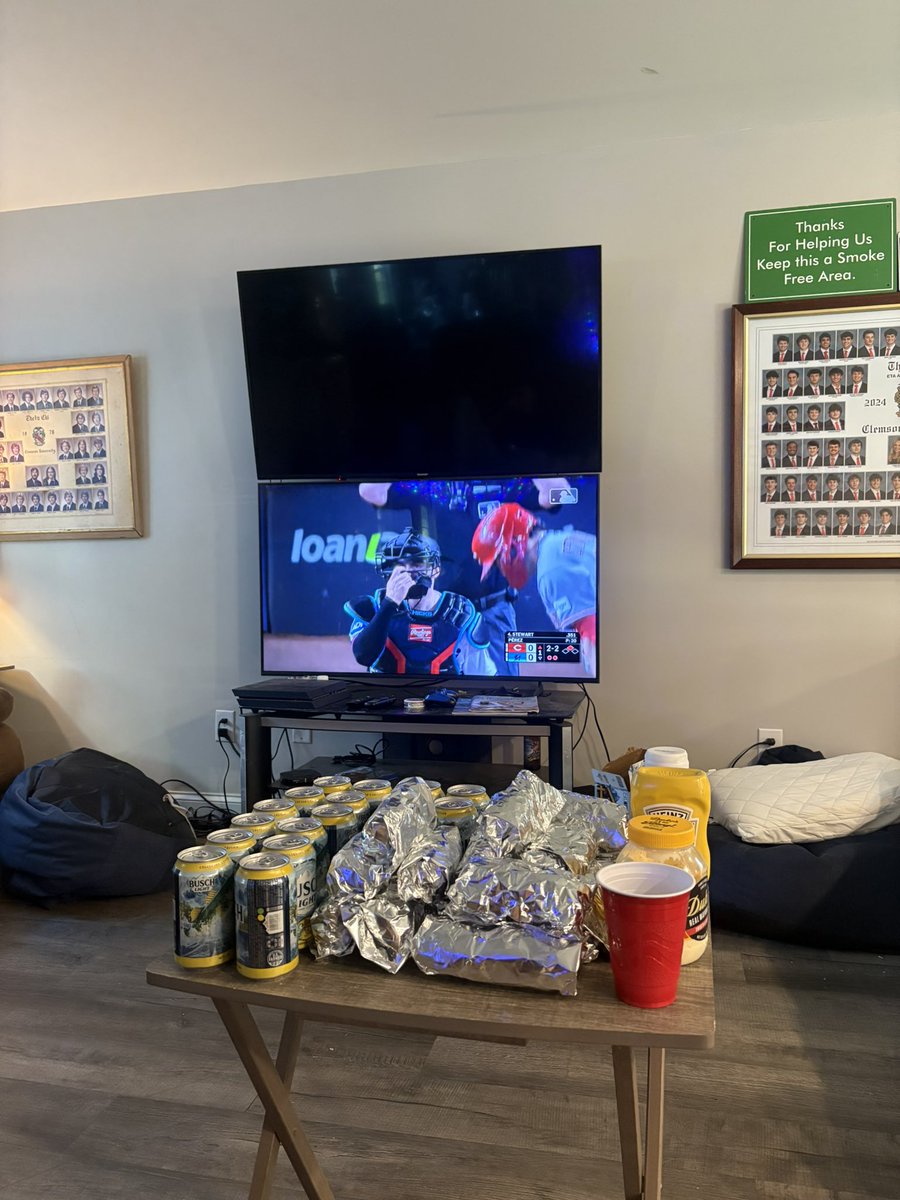 Royale Walhberthe tweet media