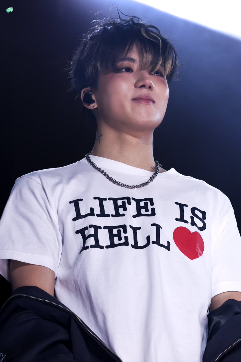 ❨･''⬮ྀིྀི tweet media