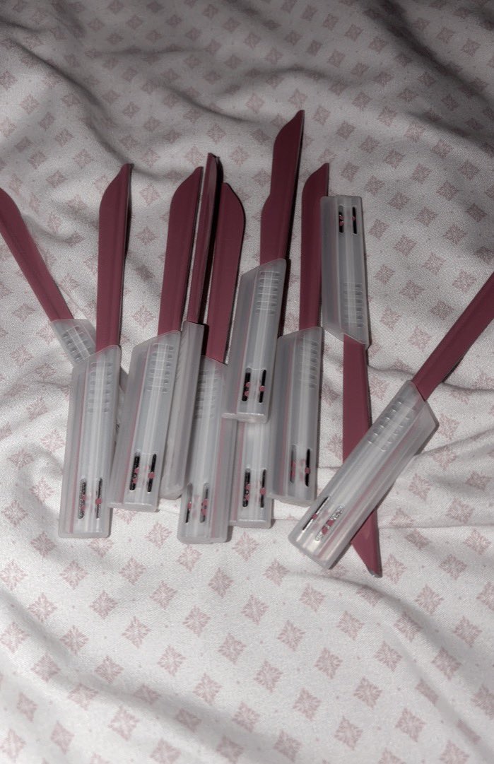 Cat 🐾 𖾕𖾝꙼ᩚ𛲕𖾟 tweet media