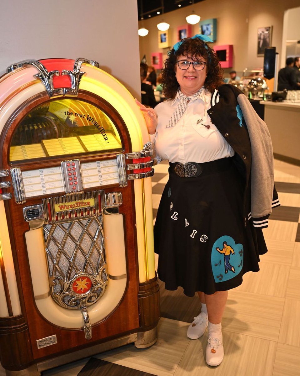 Graceland tweet media