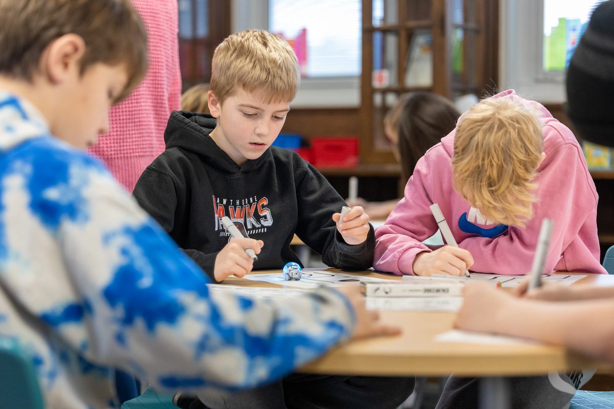 Elmhurst CUSD 205 tweet media