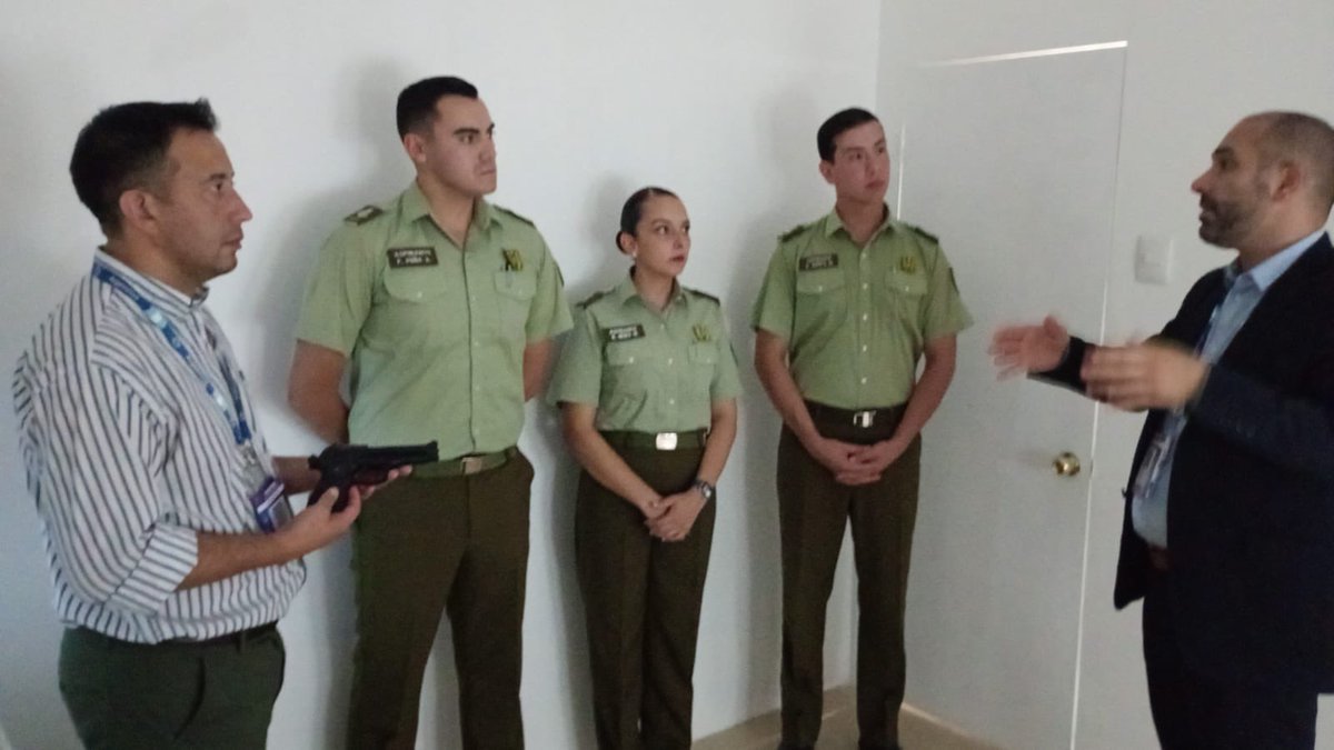 MediaLabARG's tweet photo. Donde hay innovación, tenemos que estar. ✈️

Junto a @exoargentina estamos presentes en el pabellón argentino de @FIDAE_OFICIAL con nuestro simulador de tiro con pistolas, acercando experiencias que transforman la manera de entrenar y aprender. https://t.co/4h3Ymc2Ymj
