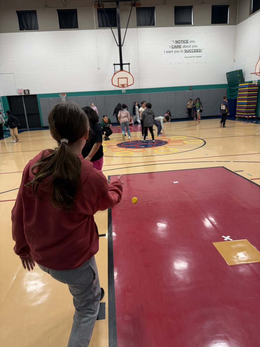 BoPhillips10's tweet image. Ducky Roundup (modified). Students earn points based on what color hoop the duck lands in. Students then are in a race to 100 on their sheets. #rubberducks @pm_noel #physed #D59PE @D59SaltCreek @MrsMetcalf_PE