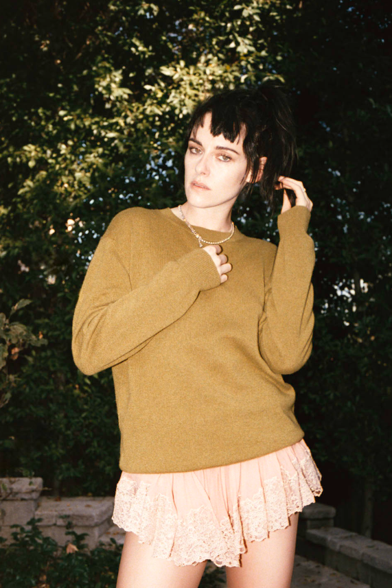 Kristen Stewart completa 36 anos nesta quinta-feira! 

Desejamos tudo de melhor para ela em mais um ano de vida. Estaremos aqui acompanhando a carreira incrível que ela construiu e continuará construindo.

Te amamos, mãe! ❤✨