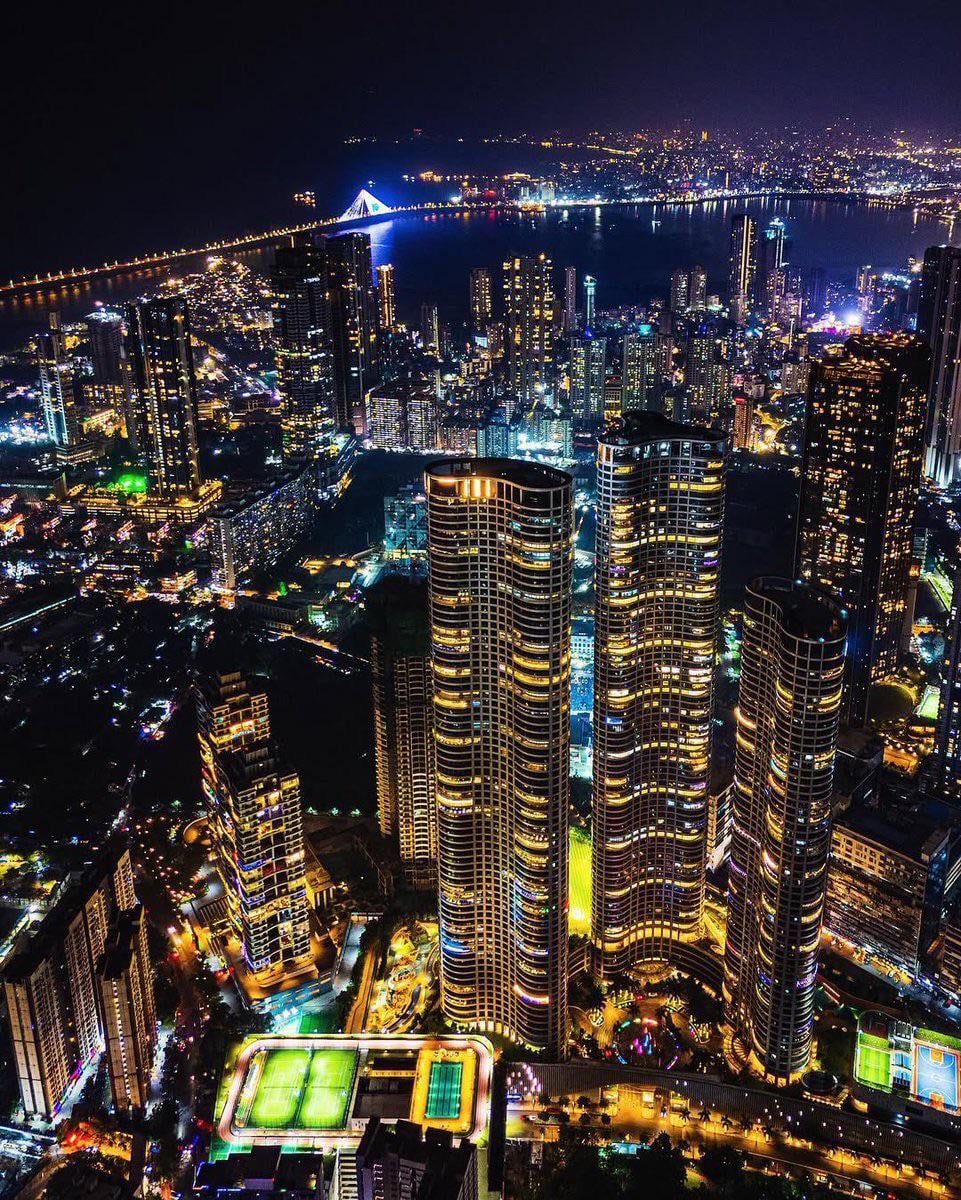 AZAD 〽️ tweet media