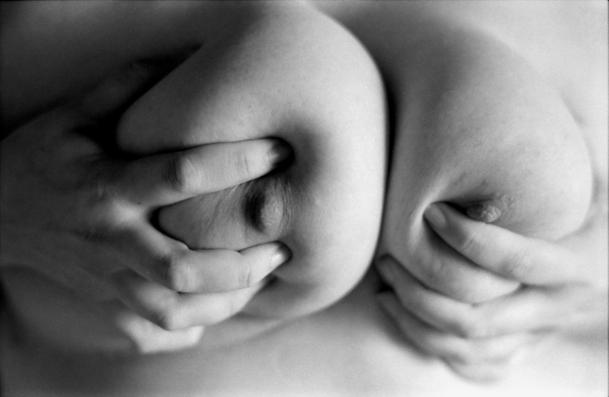 The Nude Stack tweet media