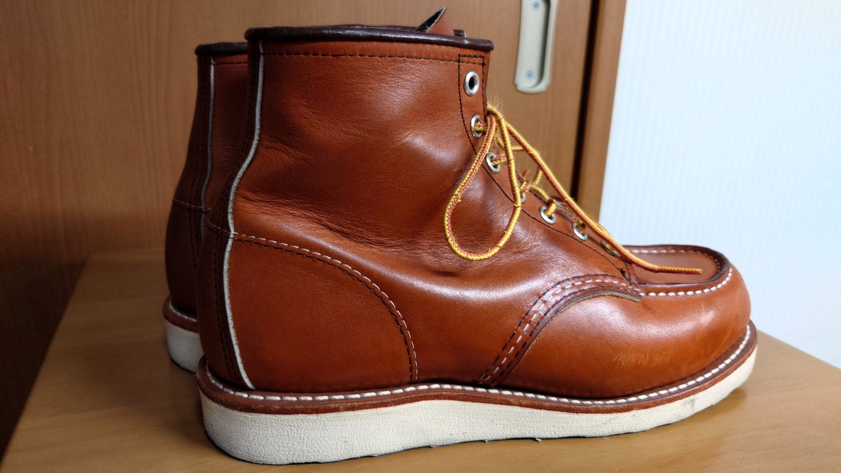 avenue0223's tweet image. タップ推奨
レッドウィングを履いてから半年経ちました。ブラッシングのみのメンテナンス！皆さんの875ももっと見てみたいです。
 #レッドウィング
 #レッドウィング875
 #アメカジ
 #ブーツ
 #経年変化