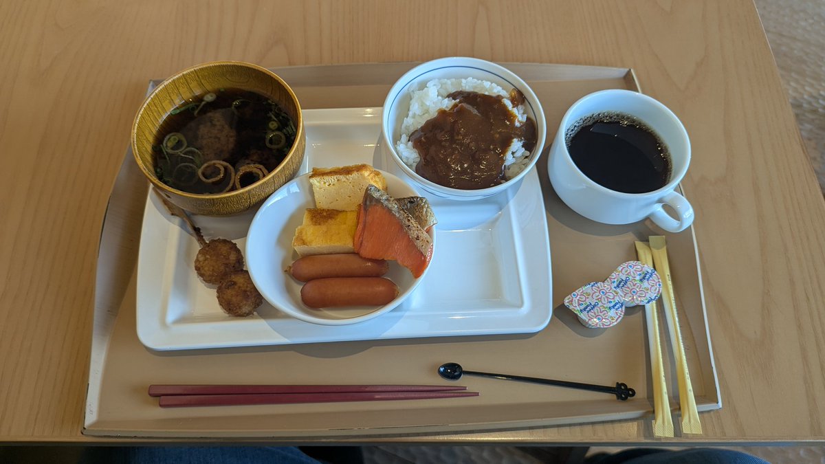 ToothbrushLive's tweet photo. @HowlingMines I will have to agree I will need to elevate my breakfast game when I get back home. https://t.co/I8W7YcdnmH