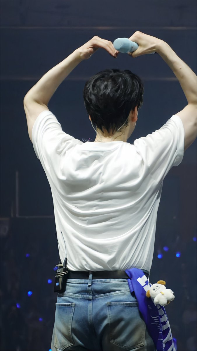 McCutie824's tweet photo. 20260405 SUPER SHOW 10 SJ-CORE in SEOUL

🐧 The front, and back.

#슈퍼주니어 #SUPERJUNIOR
#규현 #KYUHYUN #キュヒョン https://t.co/rXhTtbOsg9