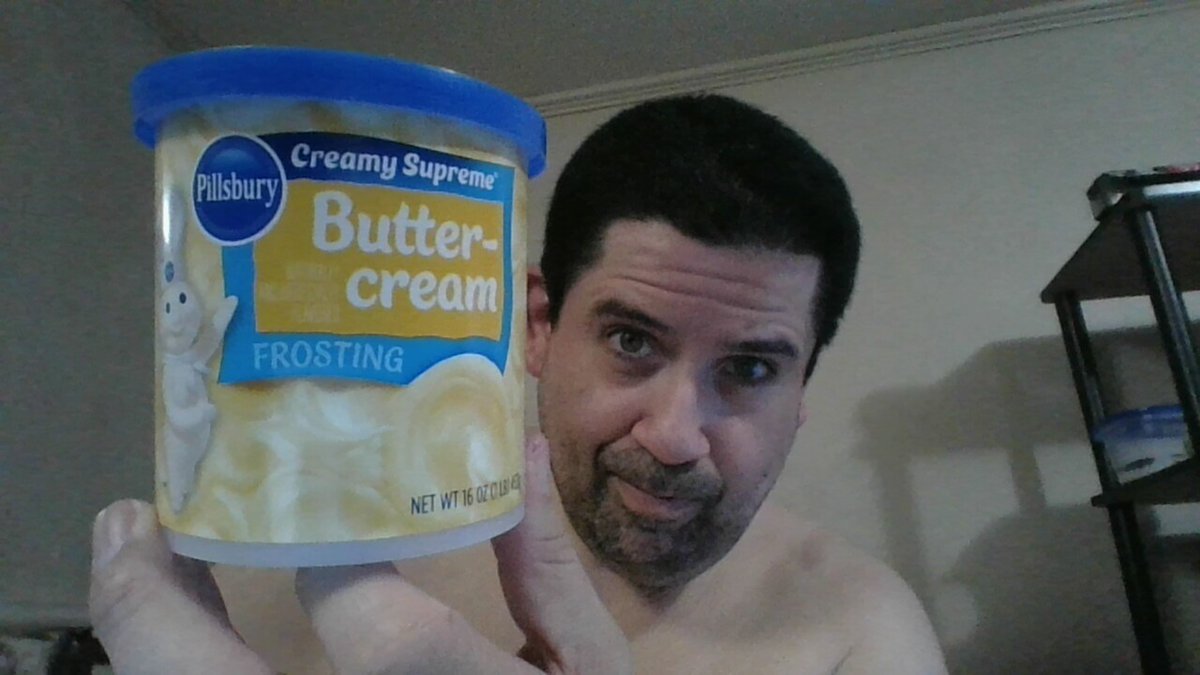 fatsnackvac's tweet image. Week bonus snack was #tates #saltedcaramel #chocolatechip #cookies and #pillsbury #buttercream #frosting #snack #snacks #obese #big #fat #man #wk4