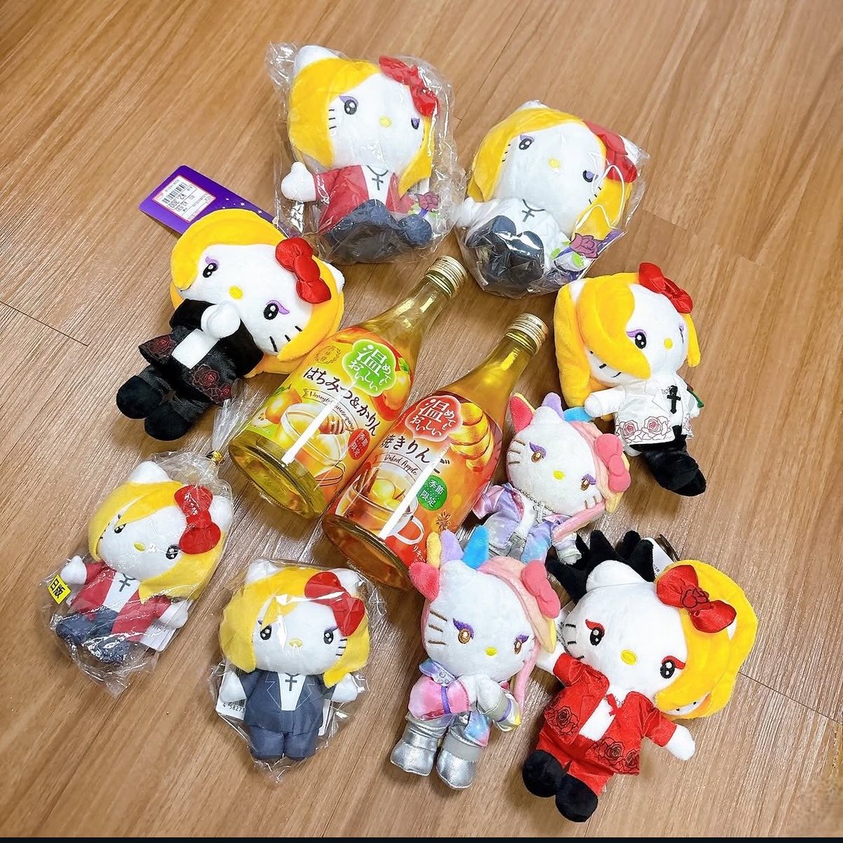 RosieYo3344's tweet photo. 今年も全力で頑張ります!
#YOSHIKI
#YOSHIKICHANNEL
#YOSHIKIPLUS
#AIYOSHIKI
#PlusZoom
#PlusSTORE
#yoshikitty
#SanrioCharacterRanking https://t.co/wZUx3e00fT