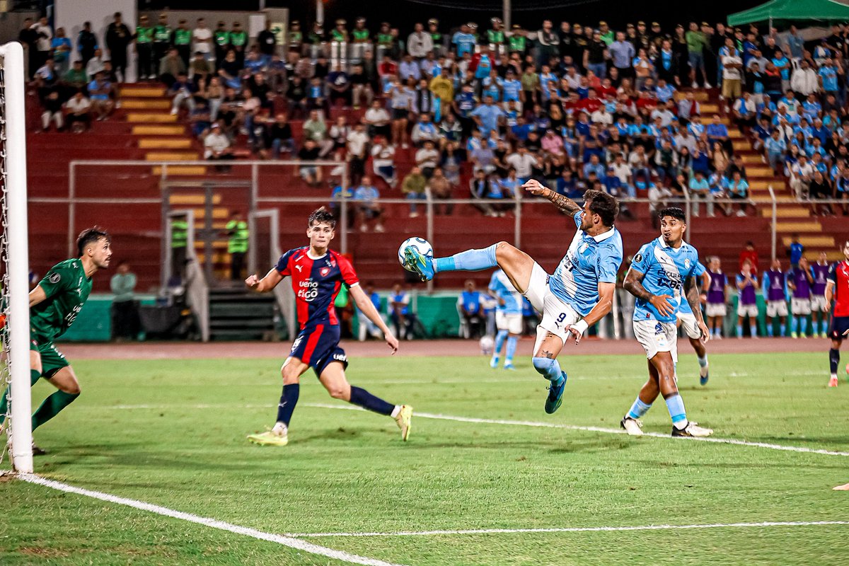 dgmirandaa1's tweet photo. Sporting Cristal 1-0 Cerro Porteño

Y sí, anotó Felipe Vizeu 🗯️ https://t.co/Ra6RrqTPFH