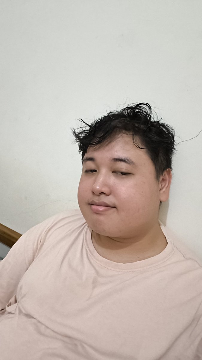 bbbbeyhive tweet media