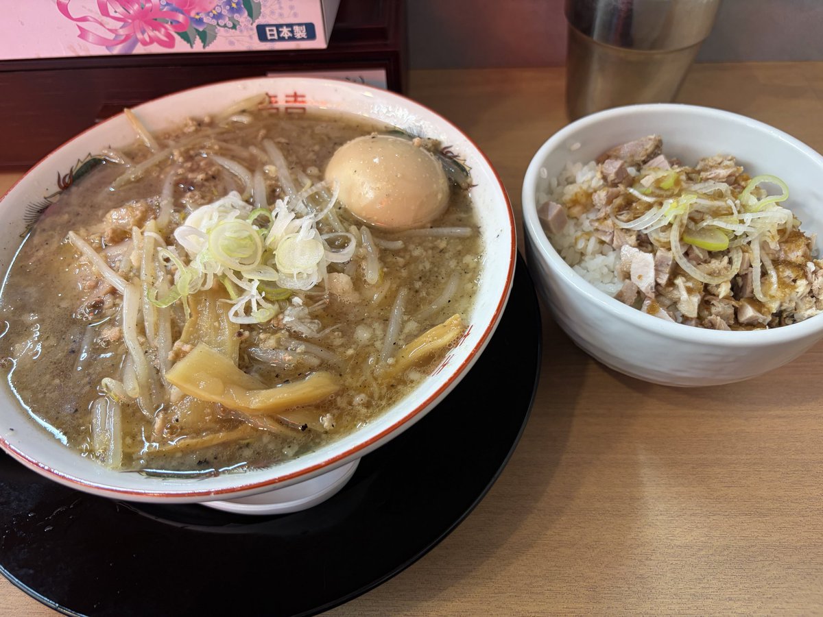 ろん㌠ tweet media