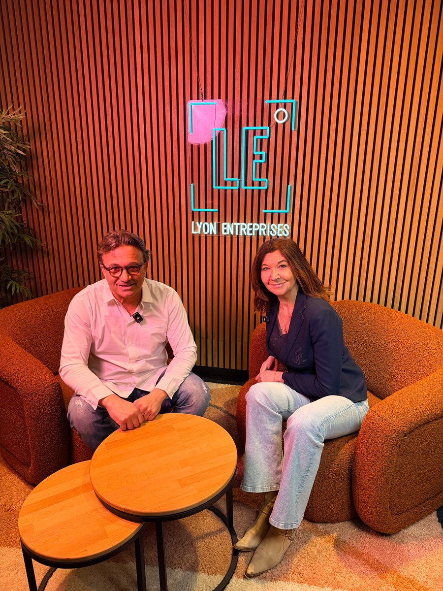 🎙️ Retrouvez-moi sur le podcast de Lyon-Entreprises !

Aux côtés de Caroline Amaury, nous revenons sur le parcours de MDA Company.

Un échange riche autour de notre vision et de nos ambitions 🚀

RDV sur Youtubes : youtube.com/@LyonEntrepris…
