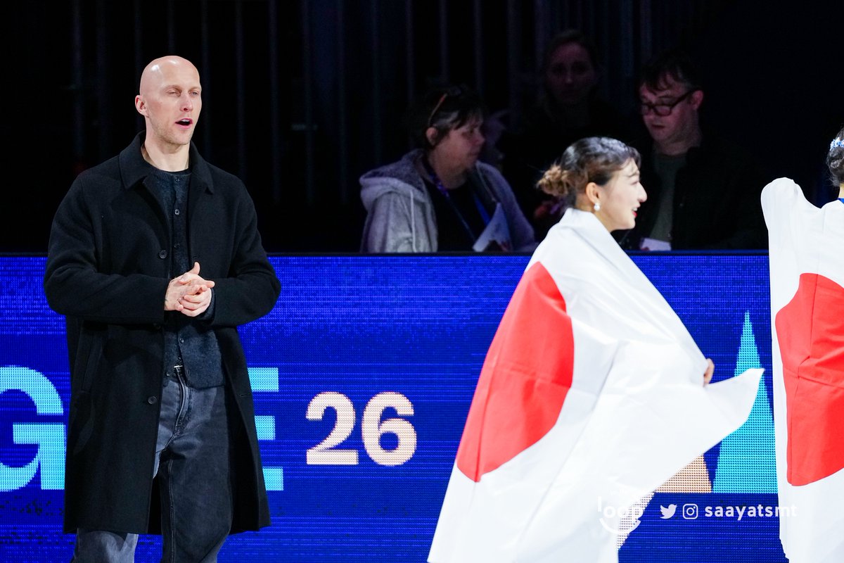 saayatsmt's tweet photo. 260327 世界フィギュアスケート選手権
リショーさんは表彰式後、かおちゃんに声をかけるタイミングを伺っていました🤗
#坂本花織 #KaoriSakamoto https://t.co/1bLhmcV2ua