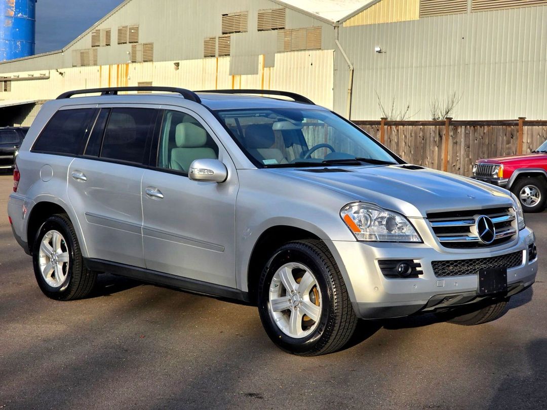 405motors's tweet photo. Drive Luxury with the 2007 Mercedes-Benz GL-Class     Discover the elegance of the 2007 Mercedes-Benz GL-Class. Feel the power and comfort as you navigate any road, making https://t.co/VS2aBpp7Wv