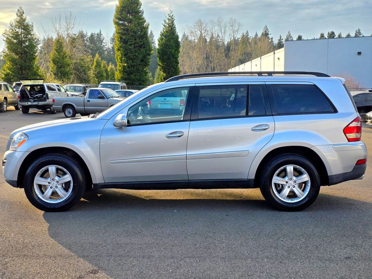 405motors's tweet photo. Drive Luxury with the 2007 Mercedes-Benz GL-Class     Discover the elegance of the 2007 Mercedes-Benz GL-Class. Feel the power and comfort as you navigate any road, making https://t.co/VS2aBpp7Wv