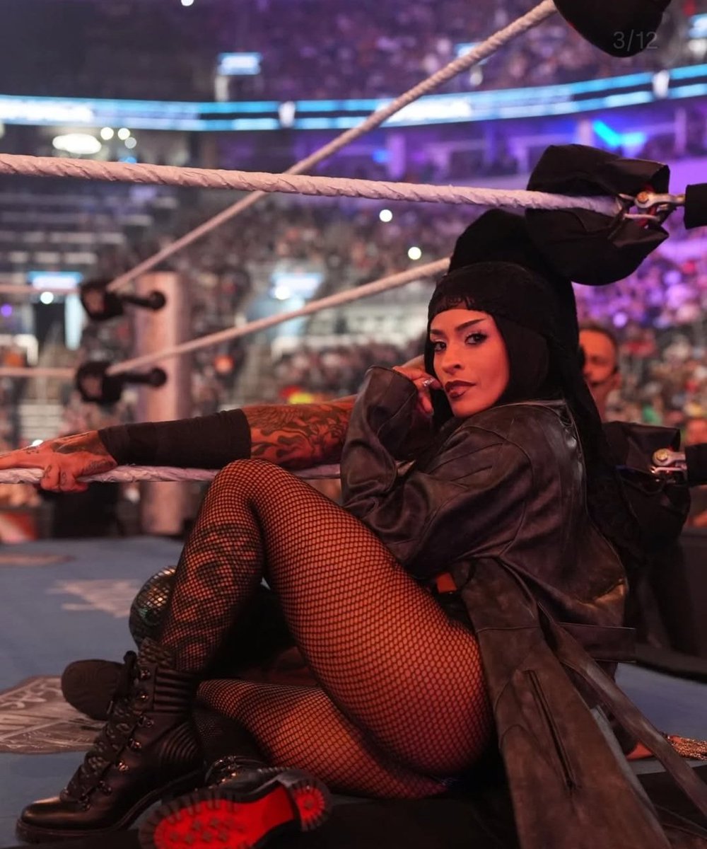 👑💜Queen Kala 《April 9 - B-Day》💜👑 (Parody) tweet media