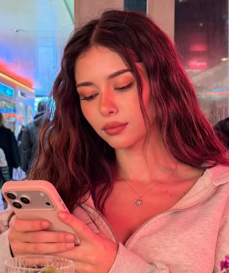 Elsa Noor tweet media