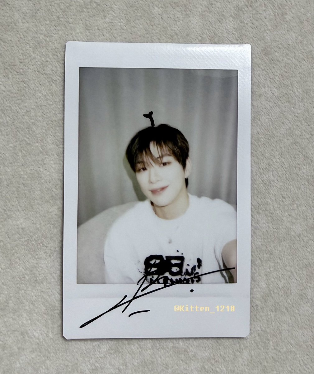 midnight_1210🩷🩶 tweet media