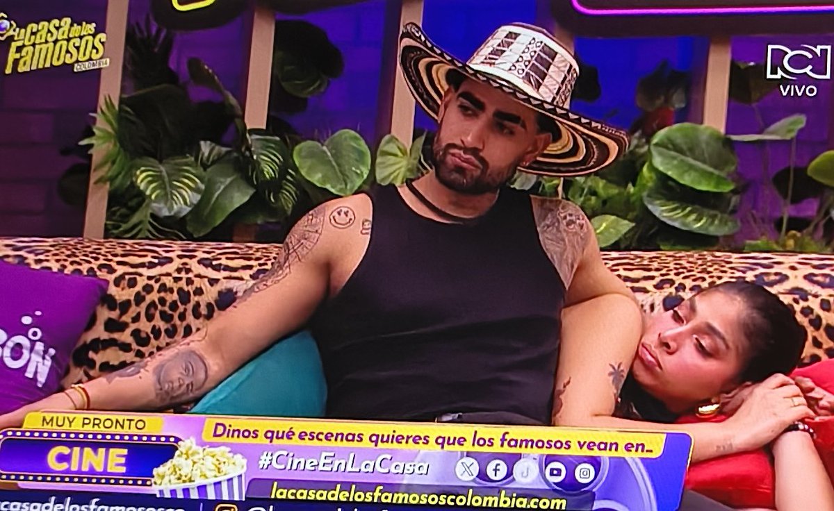 Mía Luna tweet media