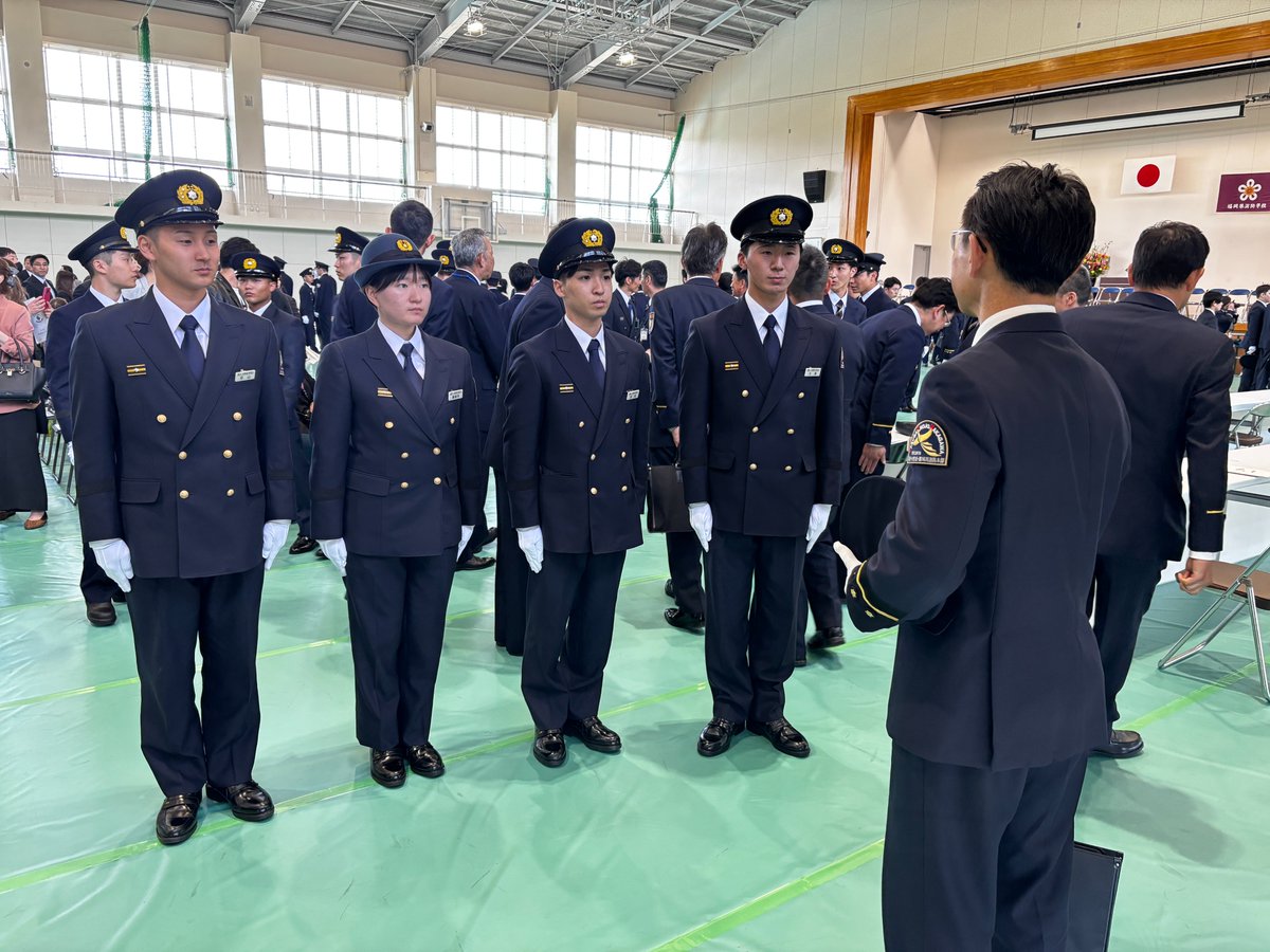 konfire119's tweet photo. 【入校式】
令和８年４月７日、新採用職員４名が、嘉麻市にある福岡県消防学校に入校しました。
９月25日までの115日間、消防吏員としての基礎的教育訓練を受けます。
卒業後は、現場の最前線で活動します！

#春日 #大野城 #那珂川 #消防 #初任科程 #入校式 #新人 #フレッシュ https://t.co/mTadOS4LOo