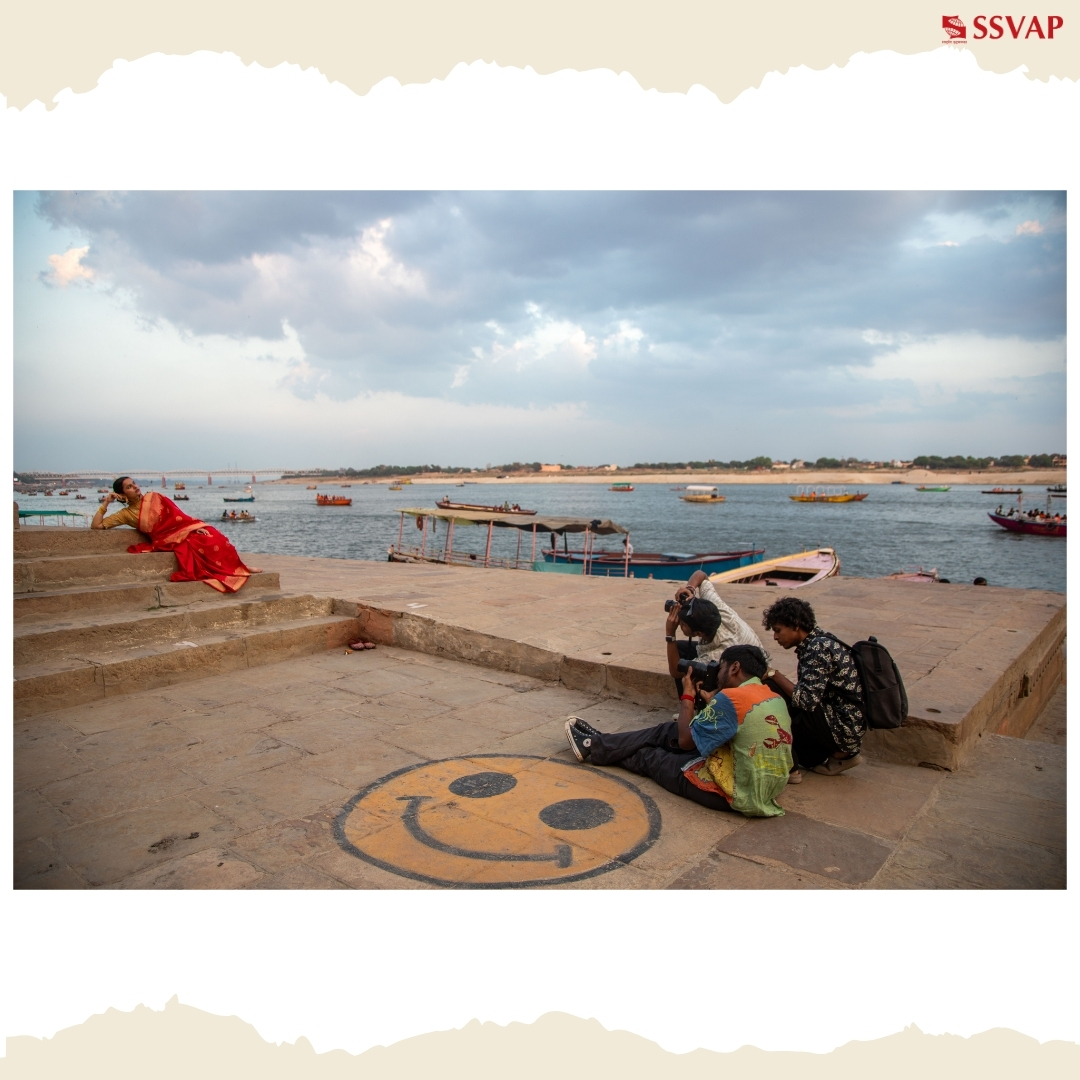 symbiosissp's tweet photo. Where tradition meets style — Fashion frames from Varanasi. ✨📸

#FashionPhotography #Varanasi #StudentShoot #PhotographyPractice #CreativeFrames https://t.co/sECgMUECIL