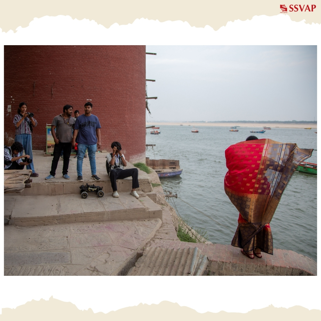 symbiosissp's tweet photo. Where tradition meets style — Fashion frames from Varanasi. ✨📸

#FashionPhotography #Varanasi #StudentShoot #PhotographyPractice #CreativeFrames https://t.co/UJP8RvGUlK