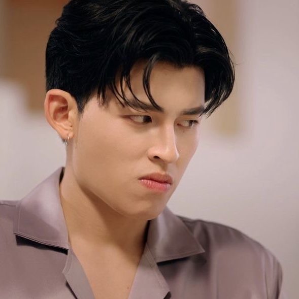 ต้า シ tweet media