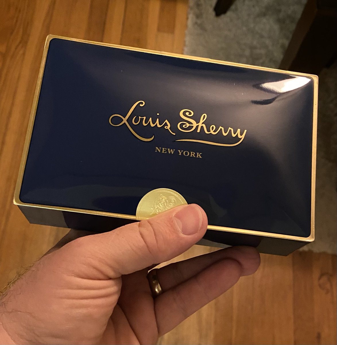 RabbitAngstrom tweet media