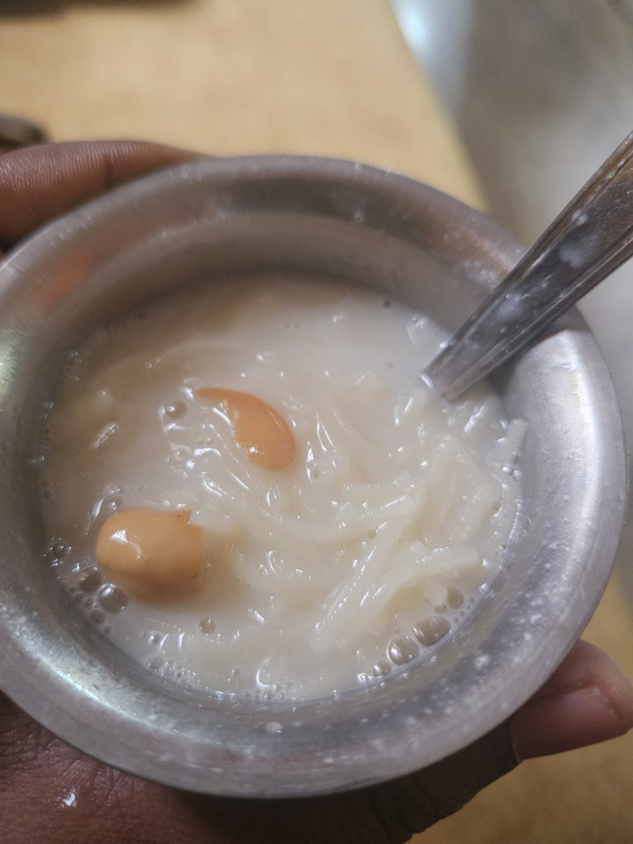 Gayathri tweet media