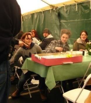 |Kristen| tweet media