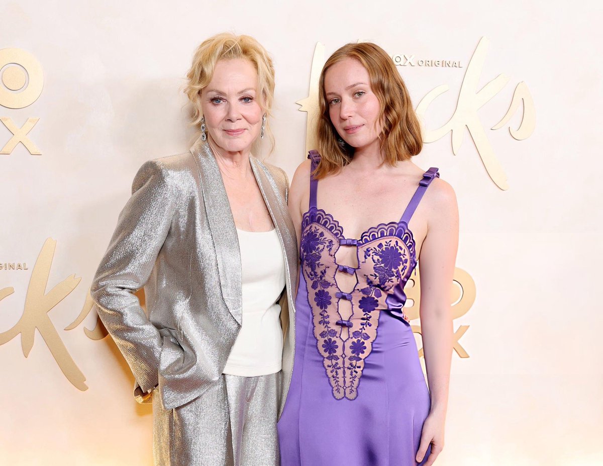 QUEENS OF COMEDY