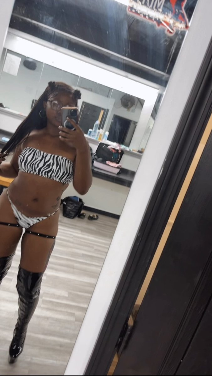 SafarixLondon's tweet photo. Meet me at Exotica FRIDAY! Chicago 5pm https://t.co/WFfM3uqVHc