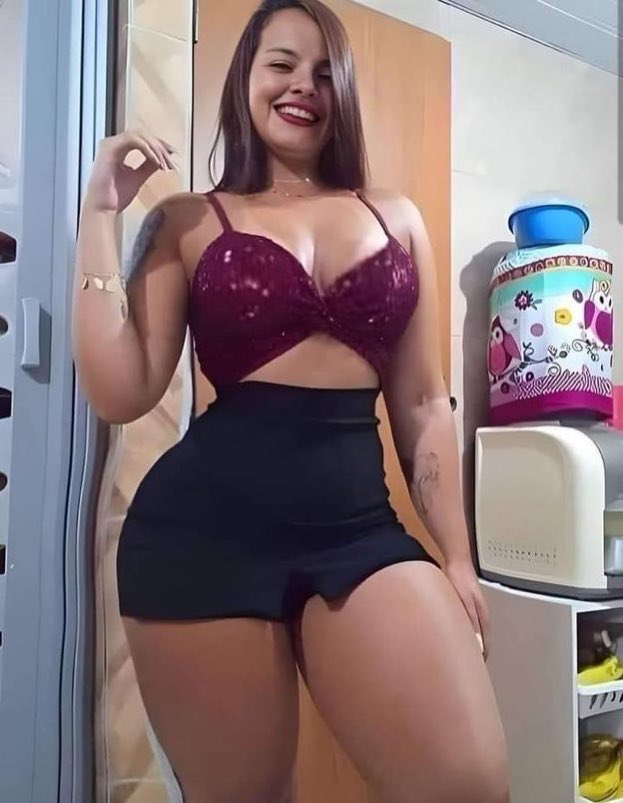 Ana Karoline tweet media