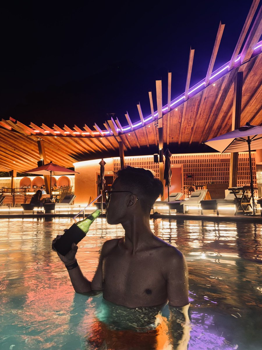 AgasApraaa's tweet photo. wanna swim? https://t.co/QQYDU6sQu2