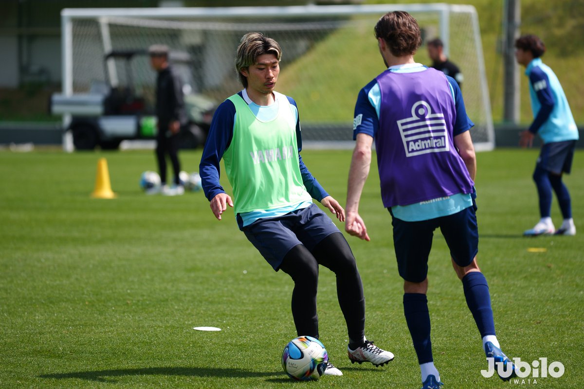 Jubiloiwata_YFC's tweet image. 📸 | 𝗪𝗘𝗟𝗖𝗢𝗠𝗘

新たな戦力、#加藤大育 選手がチームに合流💪

#ジュビロ磐田 #jubilo