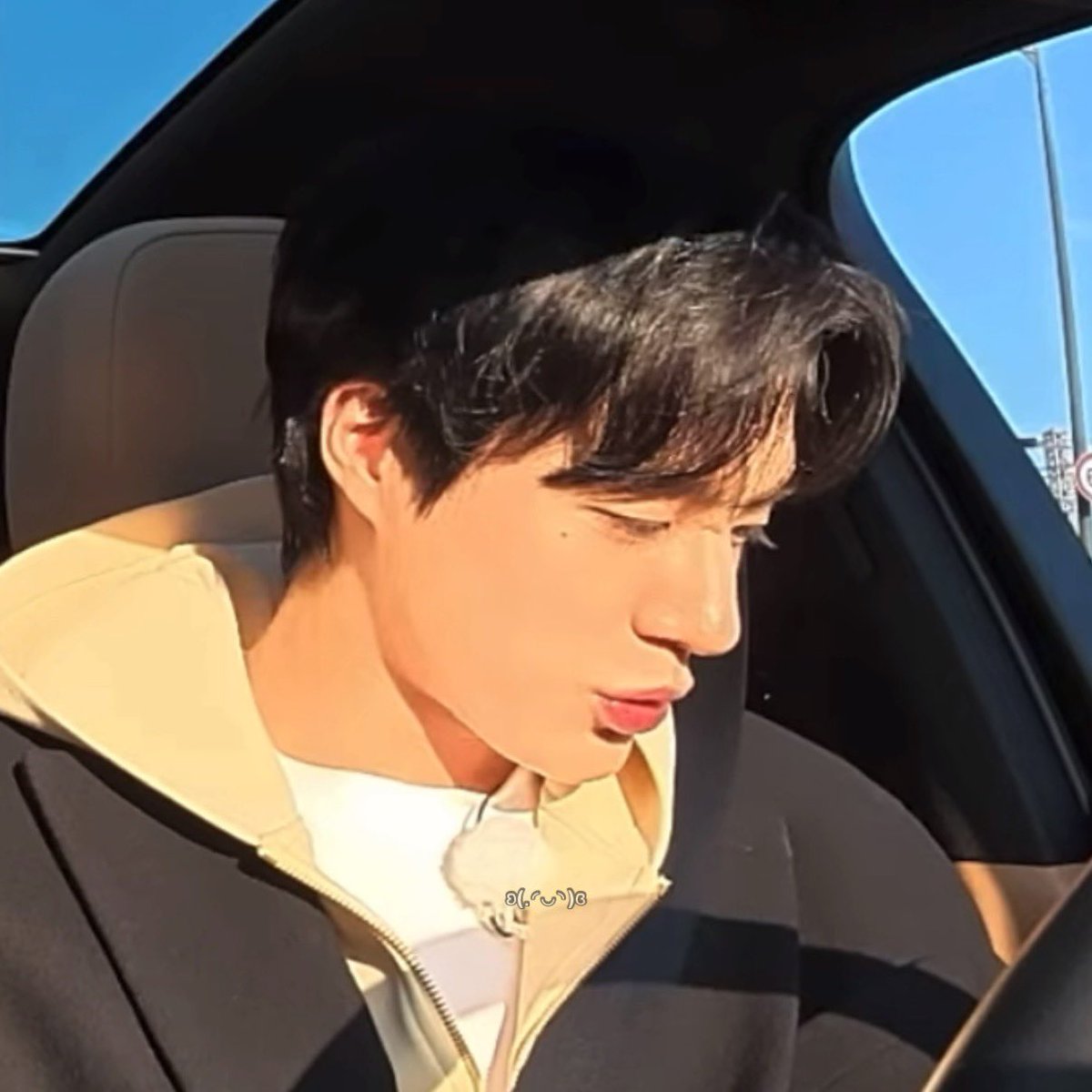 땡구라미 tweet media