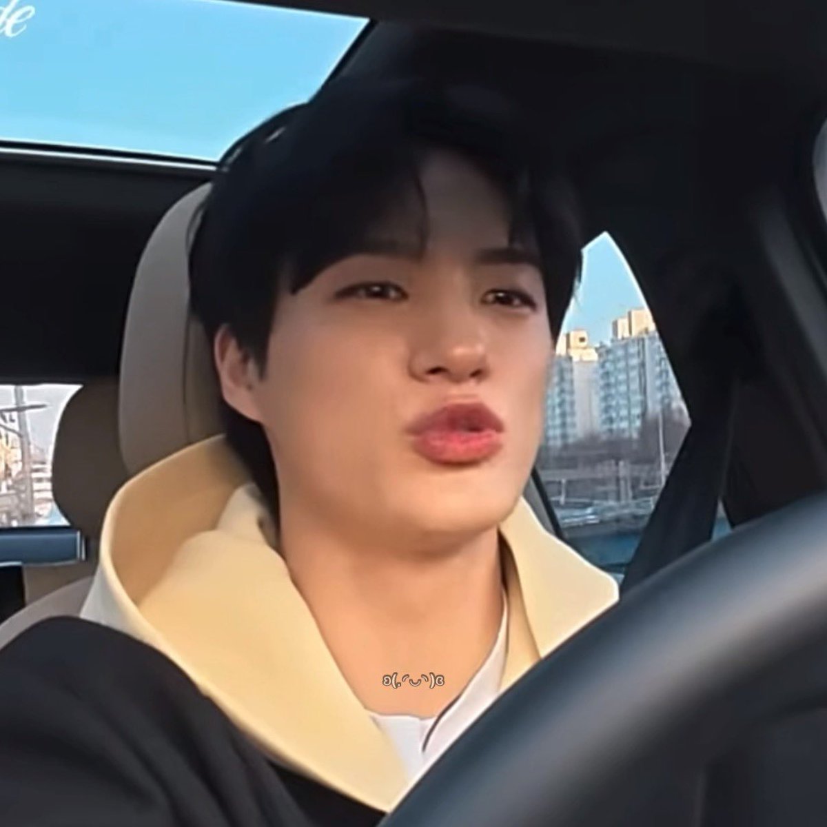 땡구라미 tweet media