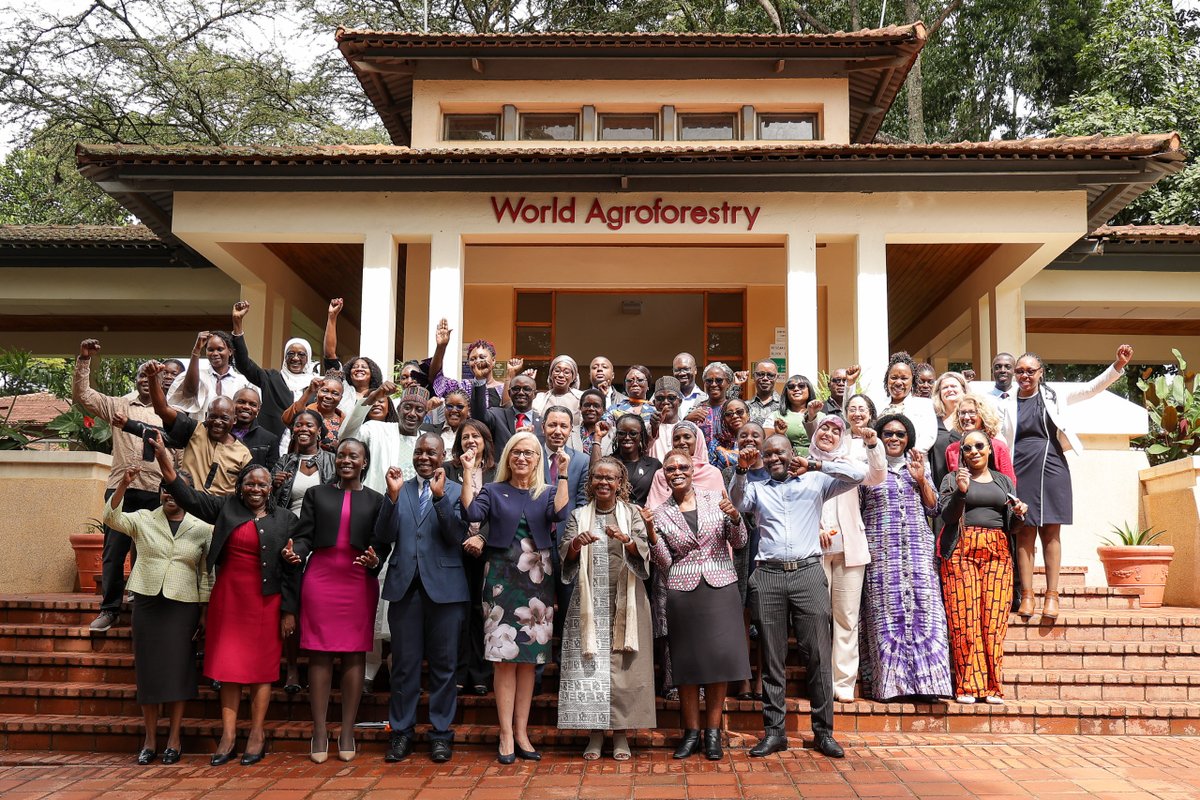 ACIARAustralia's tweet photo. #ACIAR in partnership with @AWARDFellowship is investing in women scientists to shape climate-resilient agriculture across ๐ช๐ฌ๐ฌ๐ญ๐ฒ๐ฆ๐ณ๐ฌ๐ธ๐ณ๐ธ๐ฑ.
Read more: https://t.co/ZF5c2DdAVY
@dfat | @AusHCAbuja | @AusAmbGHA | @AusHCKenya
#WomenInAg #AAPCRA #SDG17 https://t.co/e8JXwxydXu