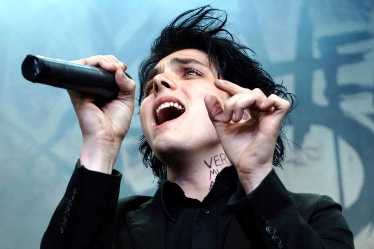 Mcr Crave tweet media