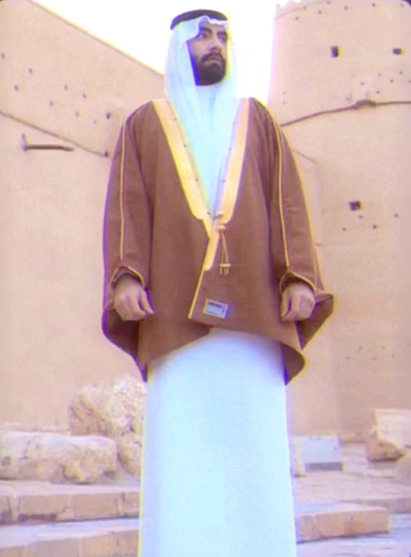 abdulkarim_900's tweet photo. المشلح دليل للهيبة، والوقار، ومعيار للرجل الكامل…
المشلح (رمز) قبل أن يكون مظهر (وشرف) قبل أن يكون عادة… فمن لبسه حمل معه مسؤولية لا تحتمل التهاون، وتاريخ لا يقبل الانحدار..!!!
فـ أما أن تصونه بهيبتك، أو تتركه لمن يعرف قيمته، لأن الهيبة لا تشترى…. https://t.co/6Tq2DFYyML