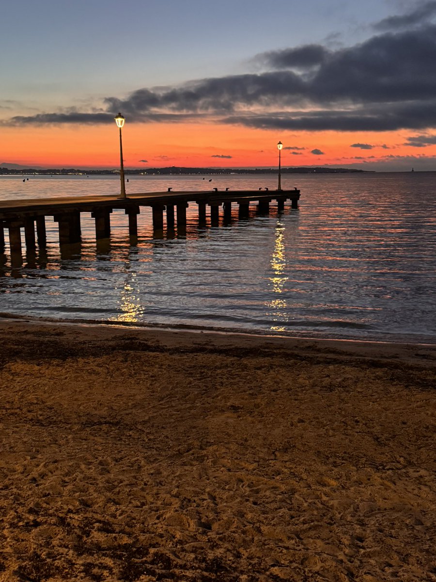 ReneTombarel's tweet image. Ambiance aurore ce jeudi matin avant 6h30 #cannes #CotedAzurFrance