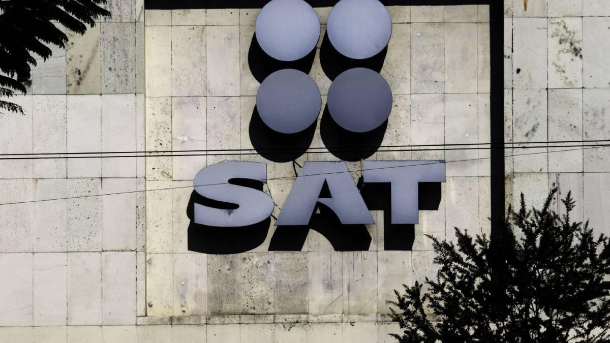 UnoNoticias's tweet image. SAT inicia devoluciones por saldo a favor en Declaración Anual 2026; revisa requisitos en línea. #SAT unotv.com/negocios/decla…