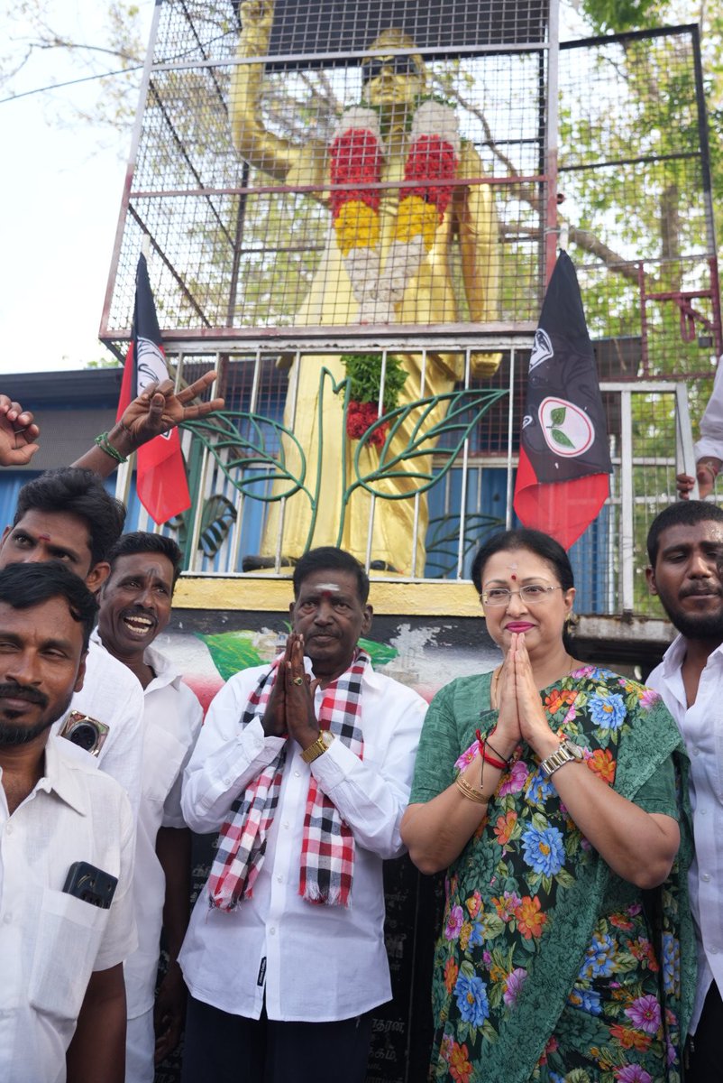 gautamitads's tweet photo. இன்று9/04/26 காலை  9மணி முதல் திருவள்ளூர் வடக்கு மாவட்டம் கழகச் செயலாளரும், பொன்னேரி சட்டமன்ற கழக வெற்றி வேட்பாளர் திரு பி பலராமன் EX MLA அவர்களுக்கு ஜிப் பிரச்சாரமும்,நடந்து சென்று, கழக கொள்கை பரப்பு துணைச் செயலாளர் திருமதி கௌதமி அவர்கள் பொன்னேரி ஆரணி கிராமங்களில் எஸ்பி கோயில் கடைத்தெரு பகுதிகளில் இரட்டை இலை சின்னத்திற்கு வாக்கு சேகரித்து  தேர்தல் பிரச்சாரம் செய்தார்.