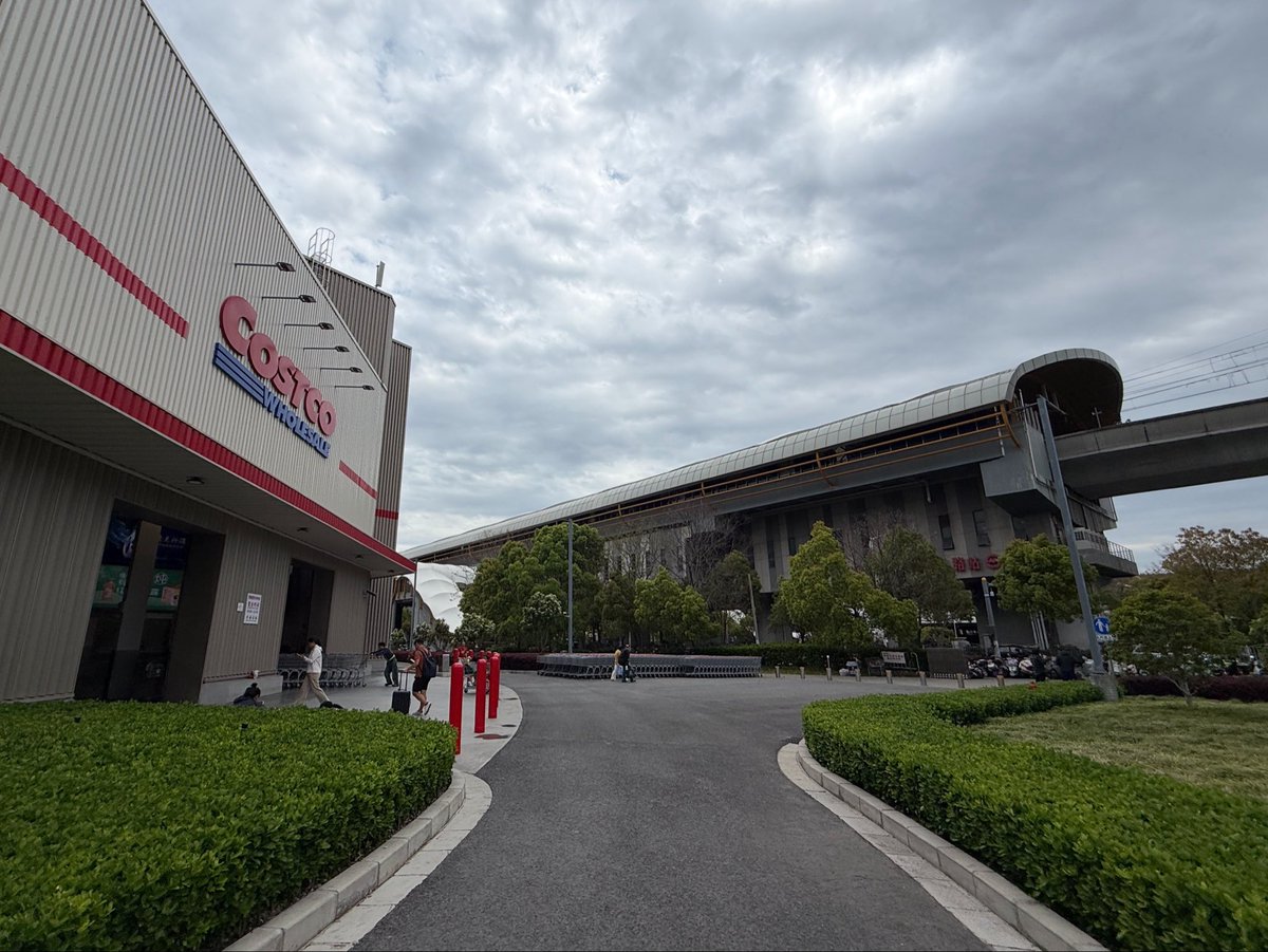 Attractions 360° tweet media