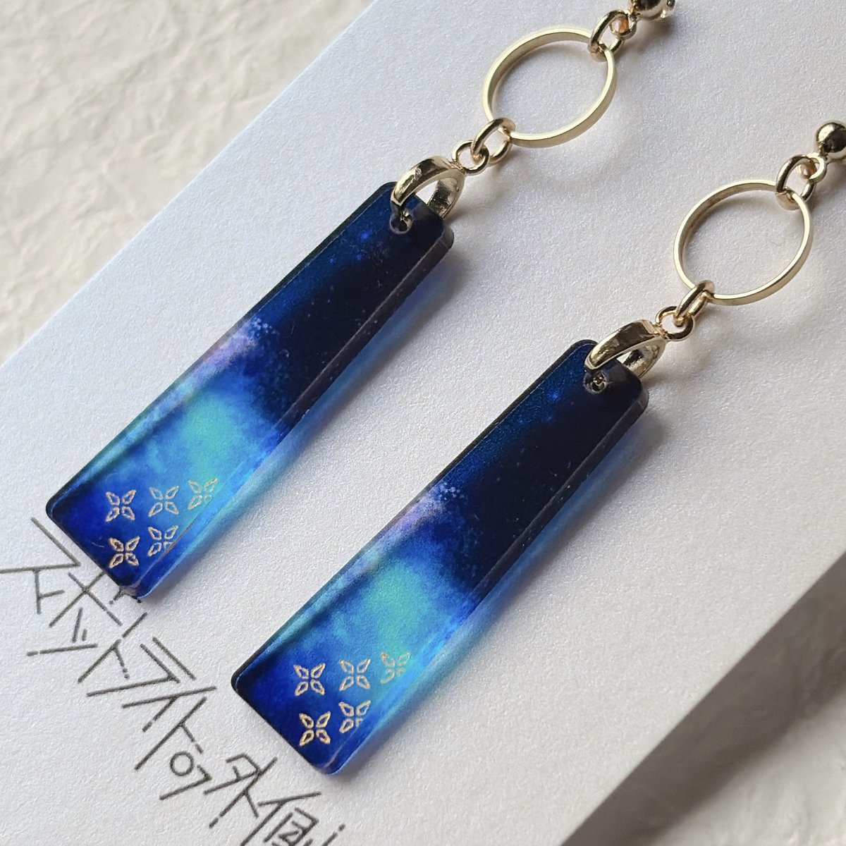 スポットライトの外側に デザフェス両日R266-268 tweet media